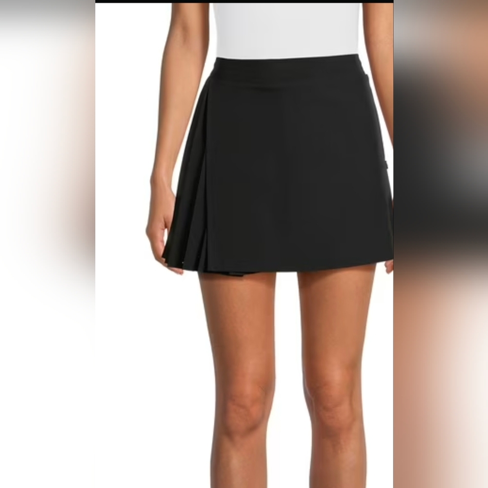 Elegant Black Pleated Skirt
